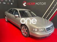 AUDI S8 2000