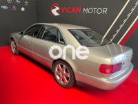 AUDI S8 2000