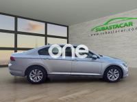 VOLKSWAGEN Passat 2021