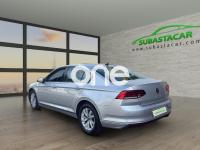 VOLKSWAGEN Passat 2021