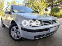 VOLKSWAGEN Golf 2000