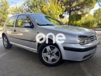 VOLKSWAGEN Golf 2000