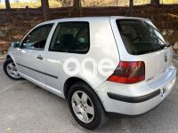 VOLKSWAGEN Golf 2000