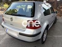 VOLKSWAGEN Golf 2000