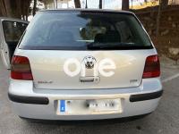 VOLKSWAGEN Golf 2000