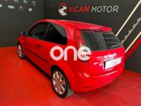 FORD Fiesta 2004