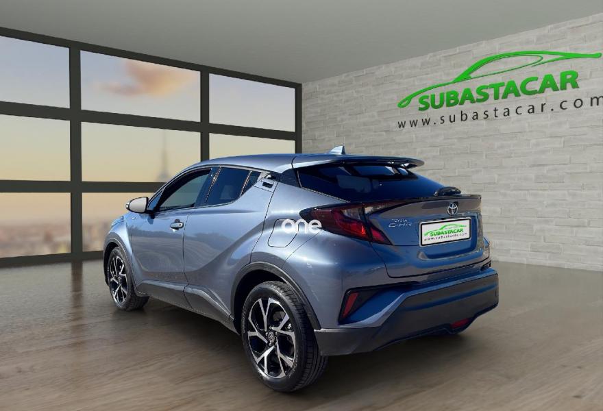 TOYOTA C-HR 2021