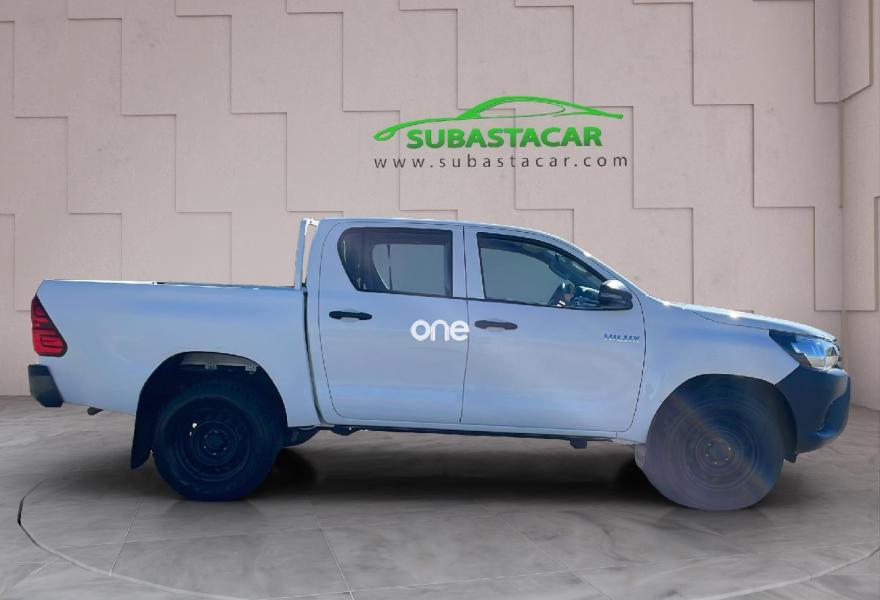 TOYOTA Hilux 2020