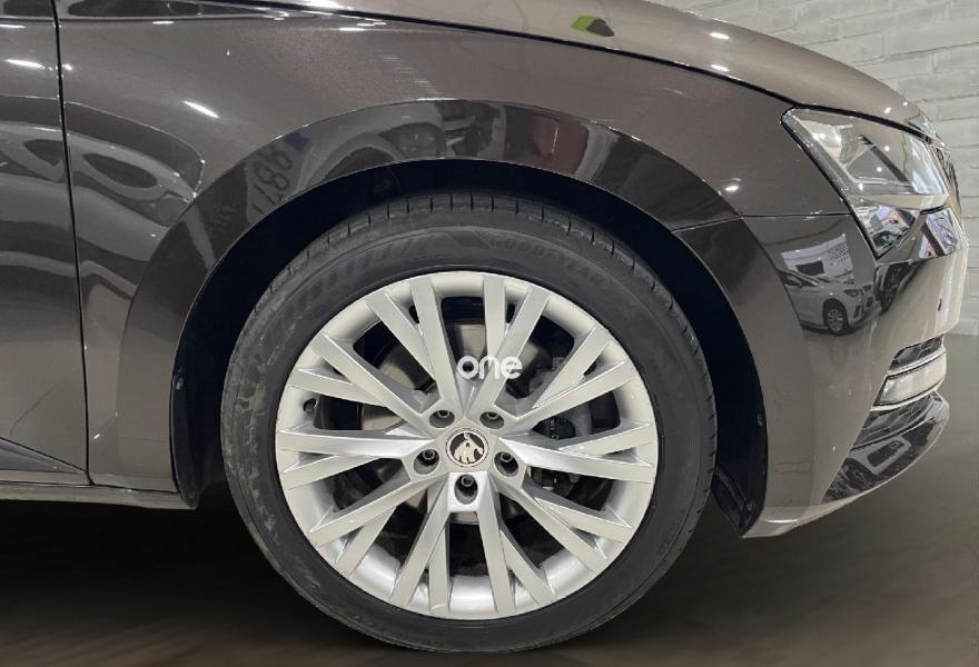 SKODA Superb 2021