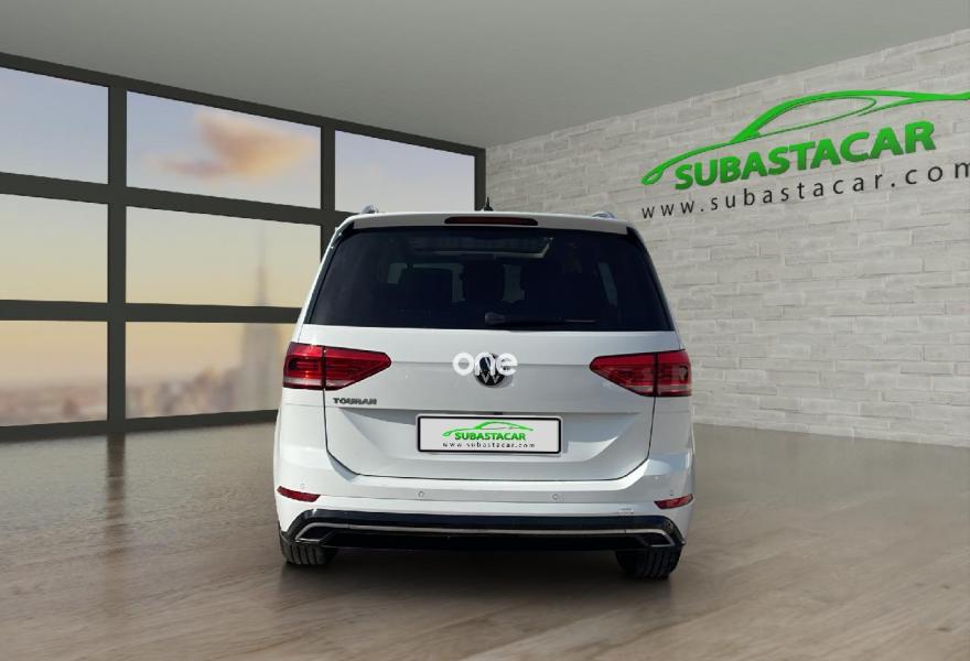 VOLKSWAGEN Touran 2021