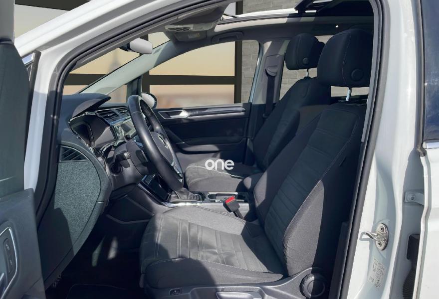VOLKSWAGEN Touran 2021