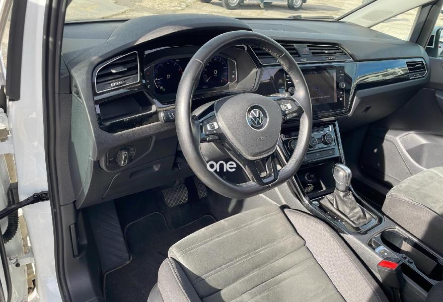 VOLKSWAGEN Touran 2021