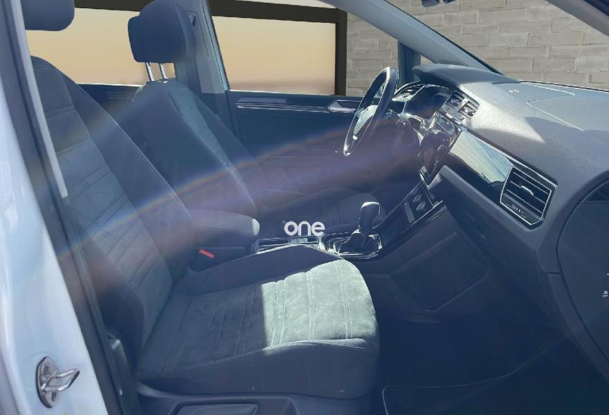 VOLKSWAGEN Touran 2021