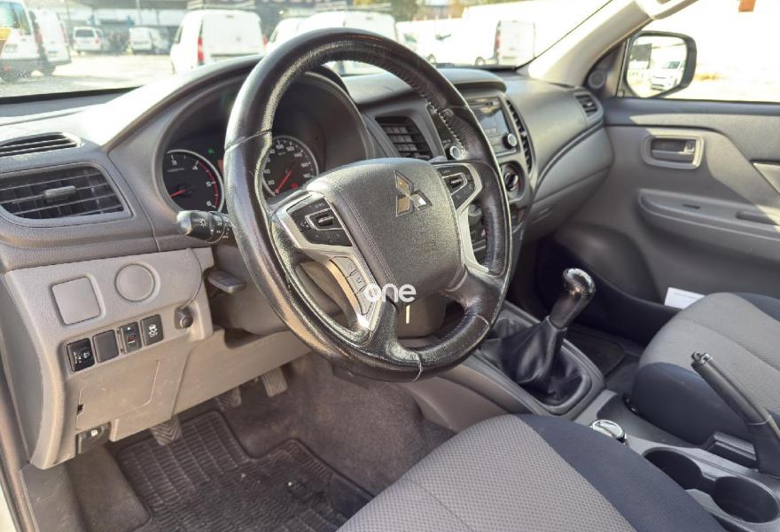MITSUBISHI L 200 2019