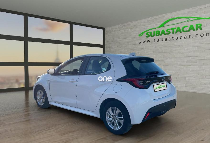 TOYOTA Yaris 2021