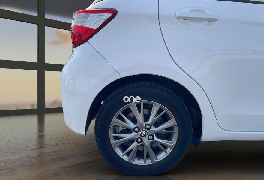 TOYOTA Yaris 2019