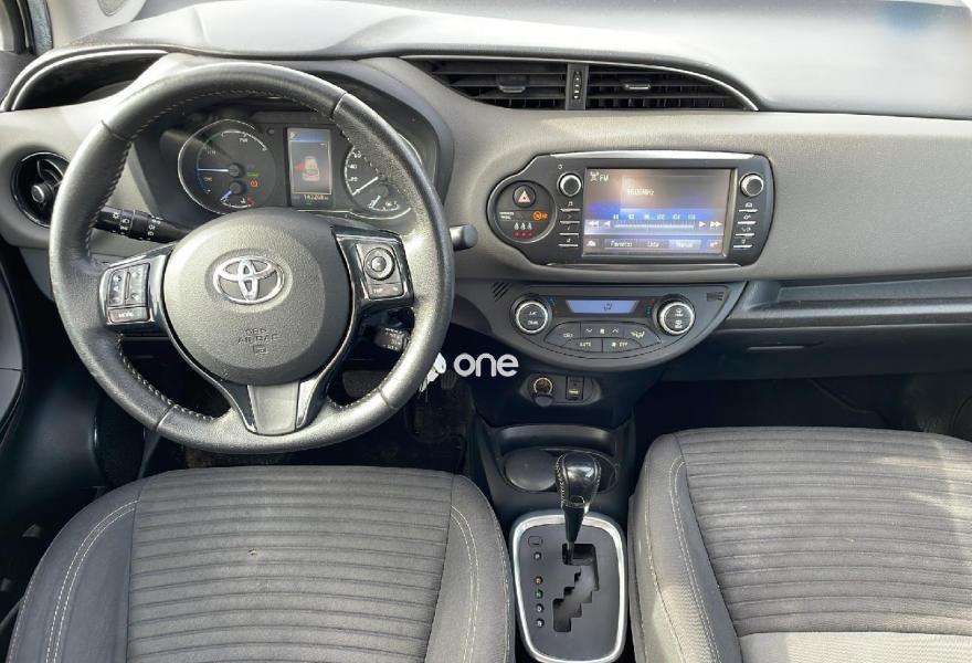 TOYOTA Yaris 2019