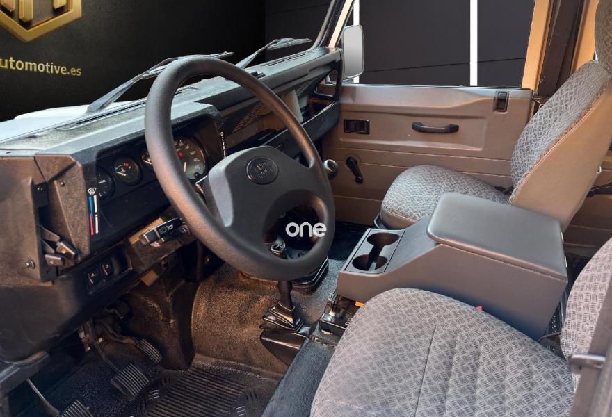 LAND ROVER Defender 1999