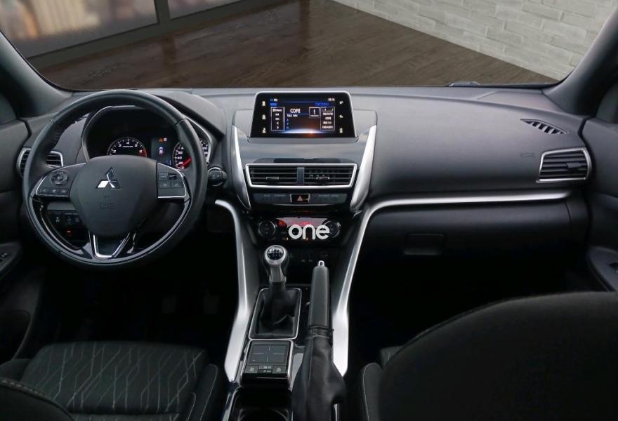 MITSUBISHI Eclipse 2021