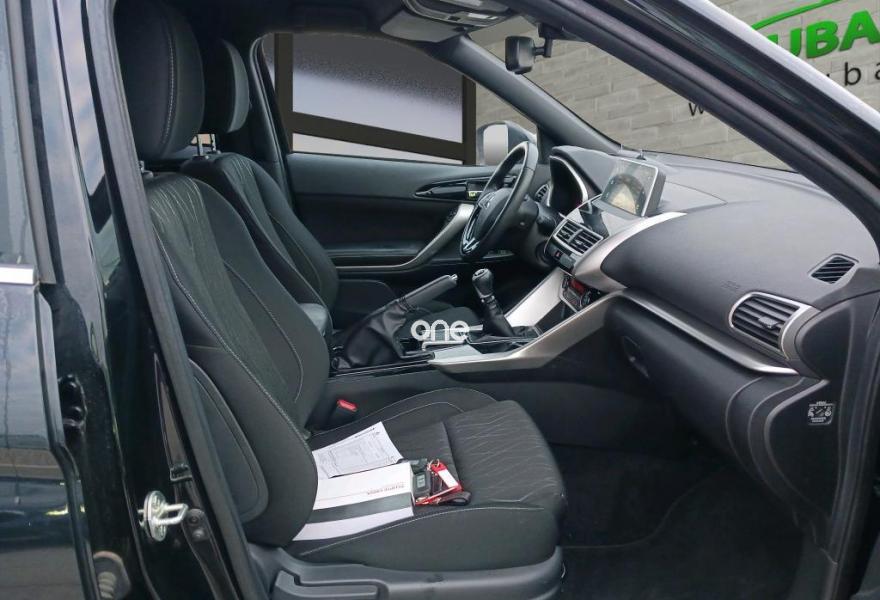 MITSUBISHI Eclipse 2021