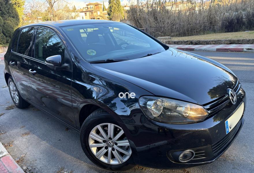 VOLKSWAGEN Golf 2012