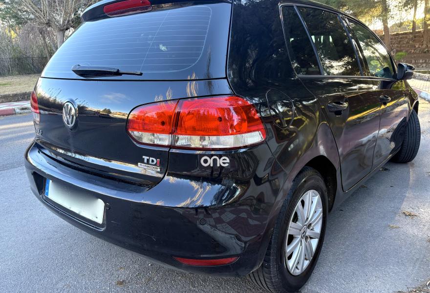 VOLKSWAGEN Golf 2012