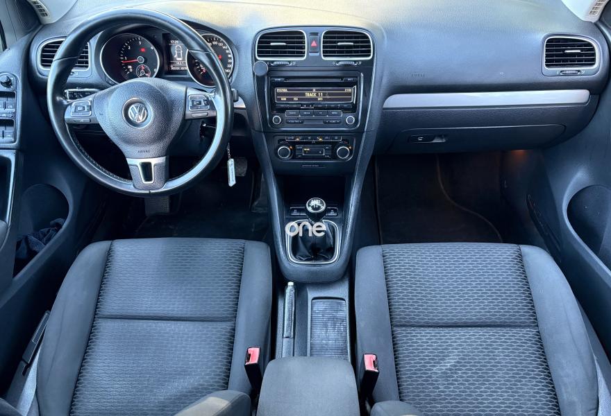 VOLKSWAGEN Golf 2012