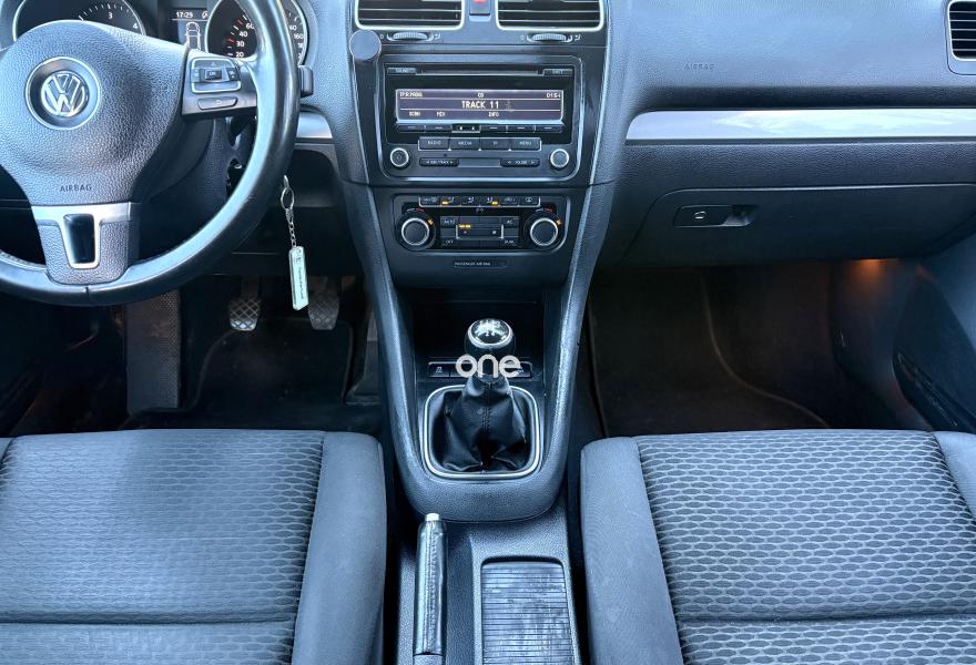 VOLKSWAGEN Golf 2012