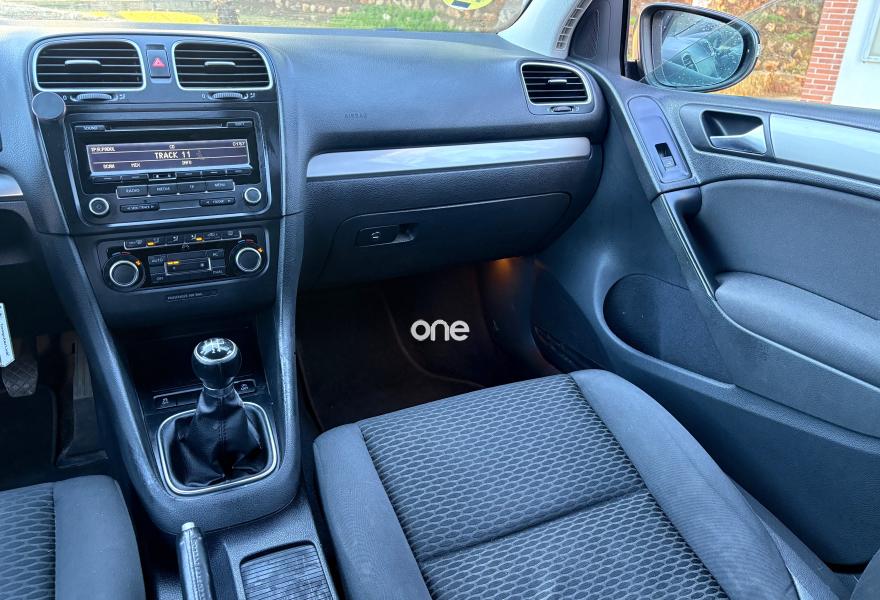 VOLKSWAGEN Golf 2012