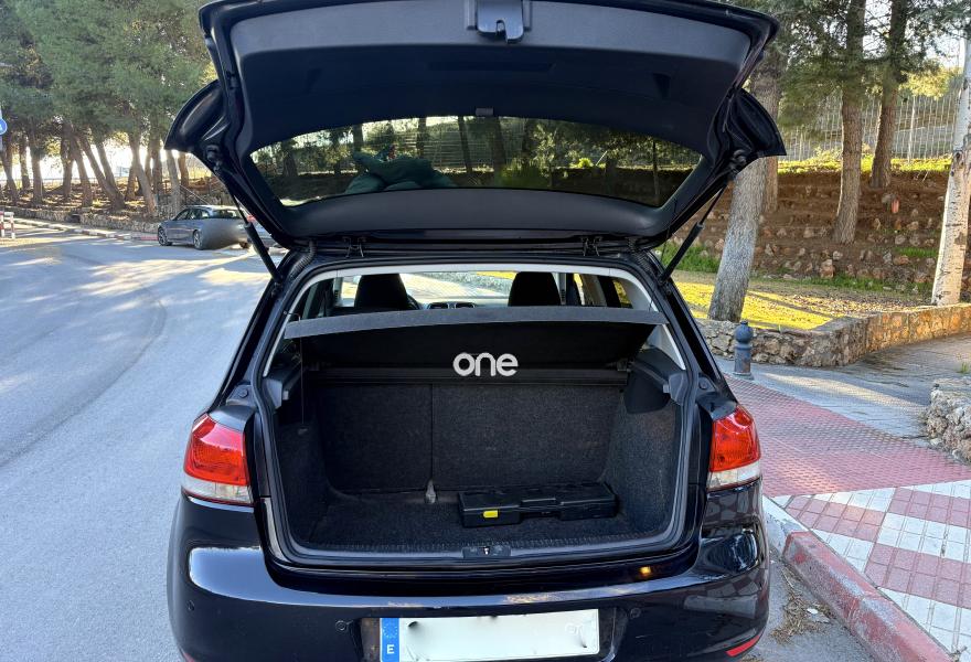 VOLKSWAGEN Golf 2012