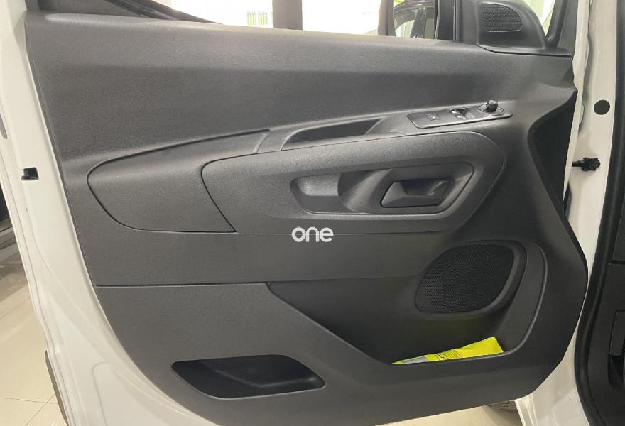 PEUGEOT Partner 2021