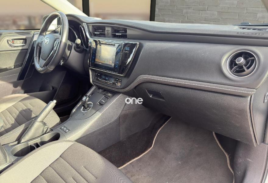 TOYOTA Auris 2018