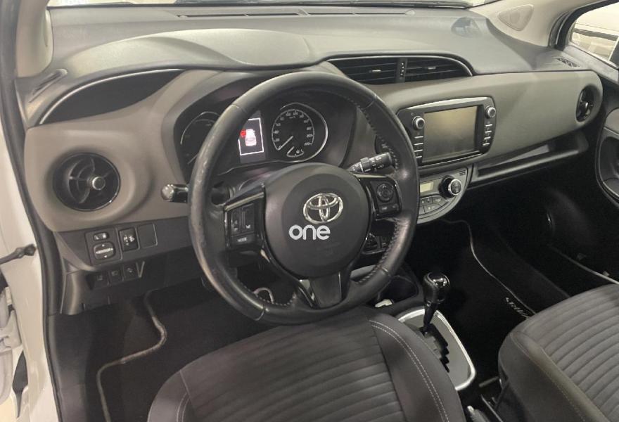 TOYOTA Yaris 2018