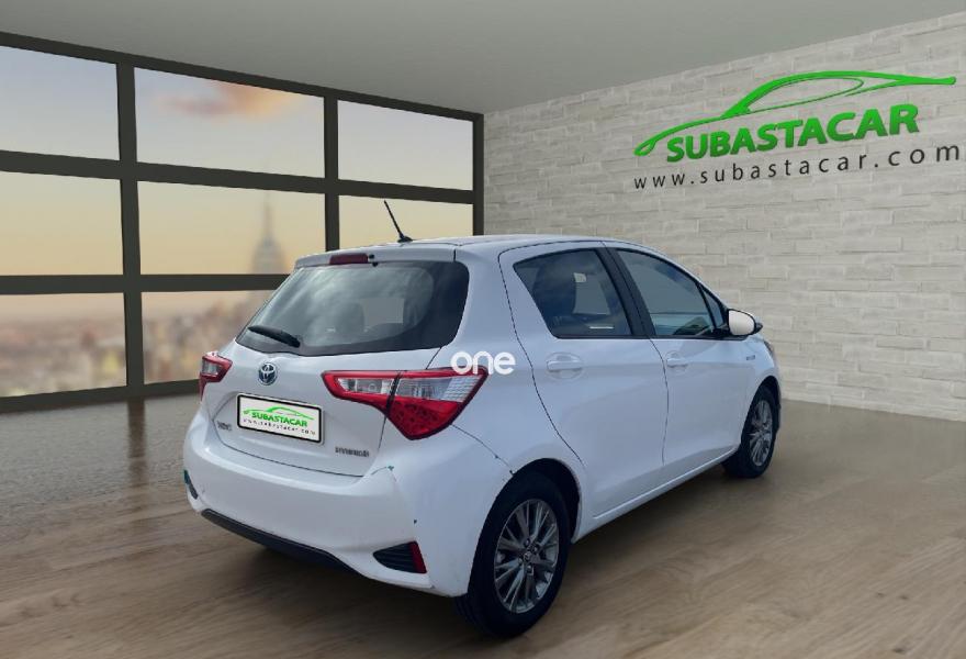 TOYOTA Yaris 2018