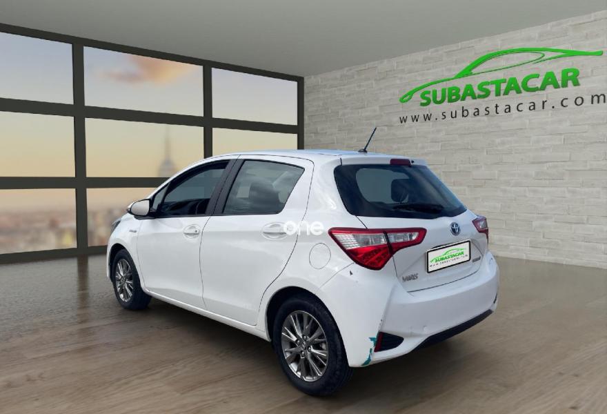 TOYOTA Yaris 2018
