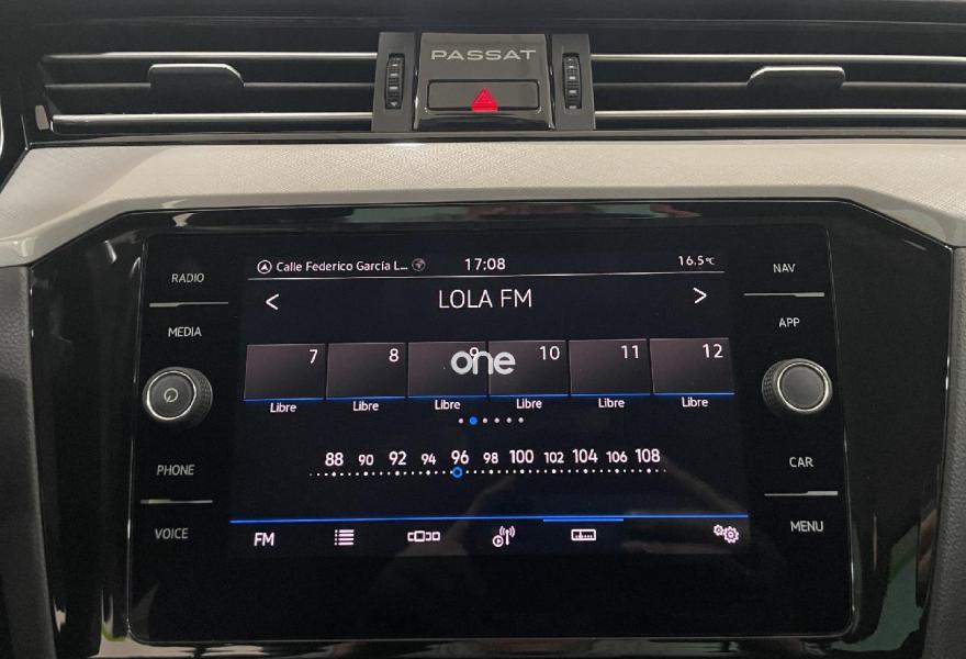 VOLKSWAGEN Passat 2019