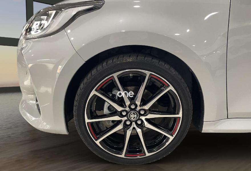 TOYOTA Yaris 2024