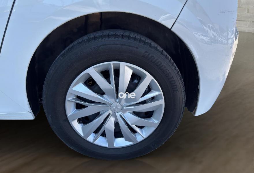 PEUGEOT 208 2022
