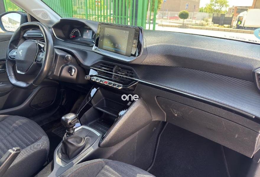 PEUGEOT 208 2022