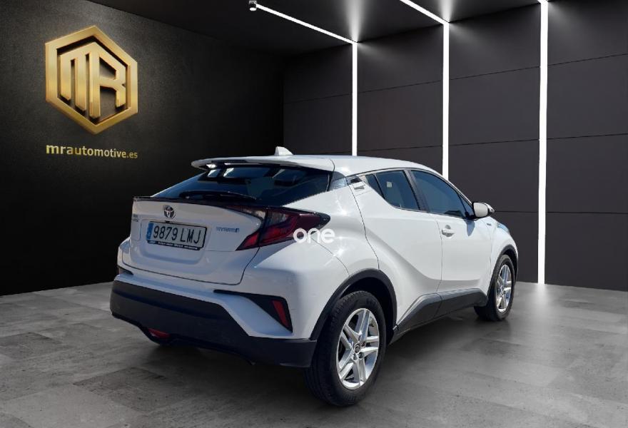 TOYOTA C-HR 2021