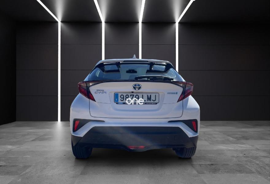 TOYOTA C-HR 2021