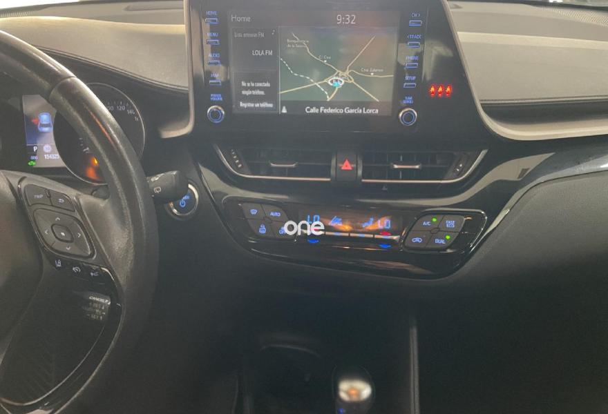TOYOTA C-HR 2021
