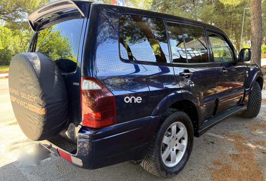 MITSUBISHI Montero 2005