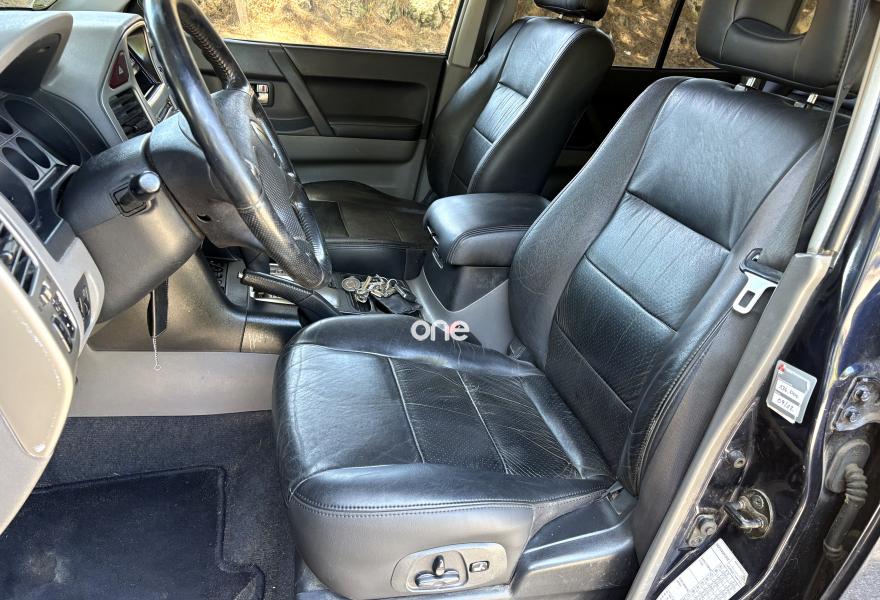 MITSUBISHI Montero 2005