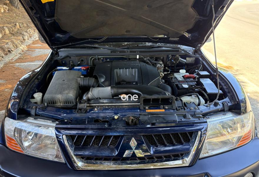 MITSUBISHI Montero 2005