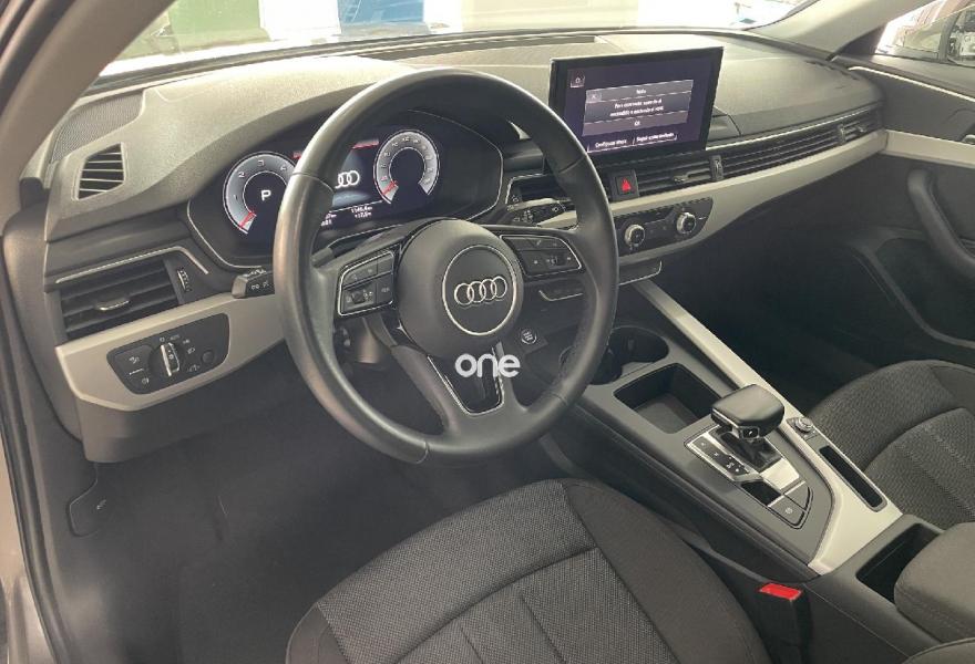AUDI A4 2021