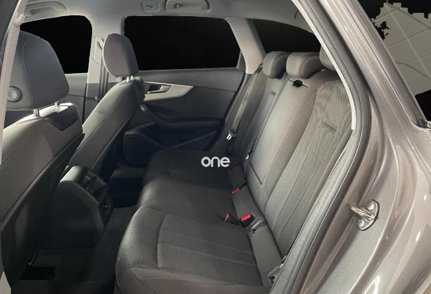 AUDI A4 2021