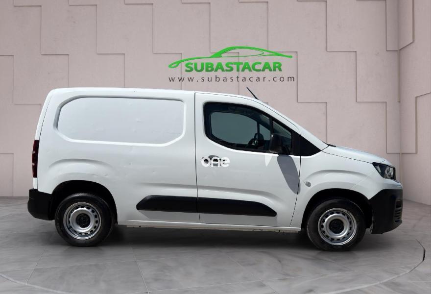 PEUGEOT Partner 2021