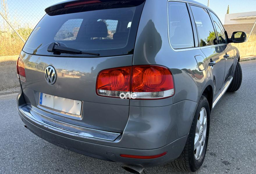 VOLKSWAGEN Touareg 2005