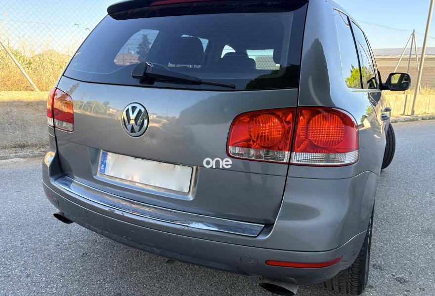 VOLKSWAGEN Touareg 2005
